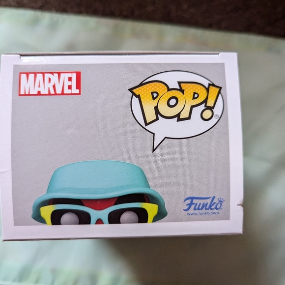 Funko Pop #1345 Tourist Deadpool - Picture 6 of 6